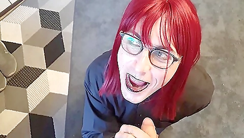 Brunette maid is filmed in her bedroom doing threesome