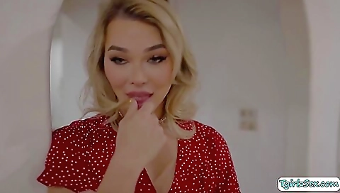 A hot blonde babe loves to get her ass and her pussy railed