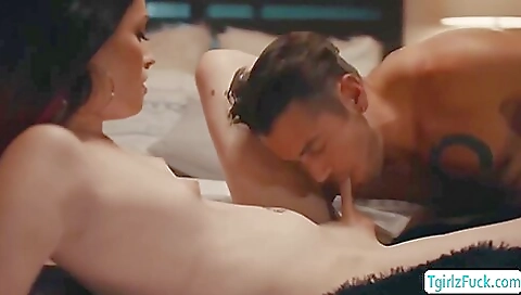 Brunette with small titties deepthroat and ride a dick