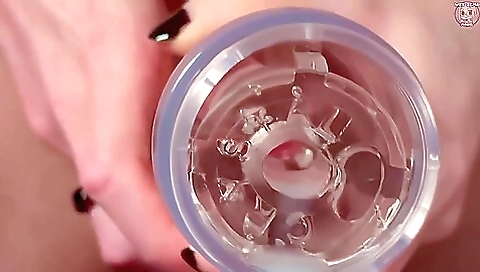 Amateur chick gets her pussy filled with cum and a dildo